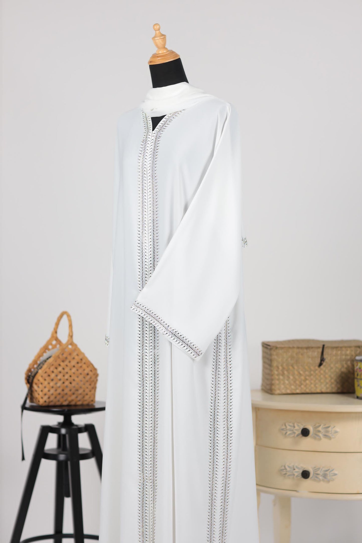 BARSHA ABAYA WHITE