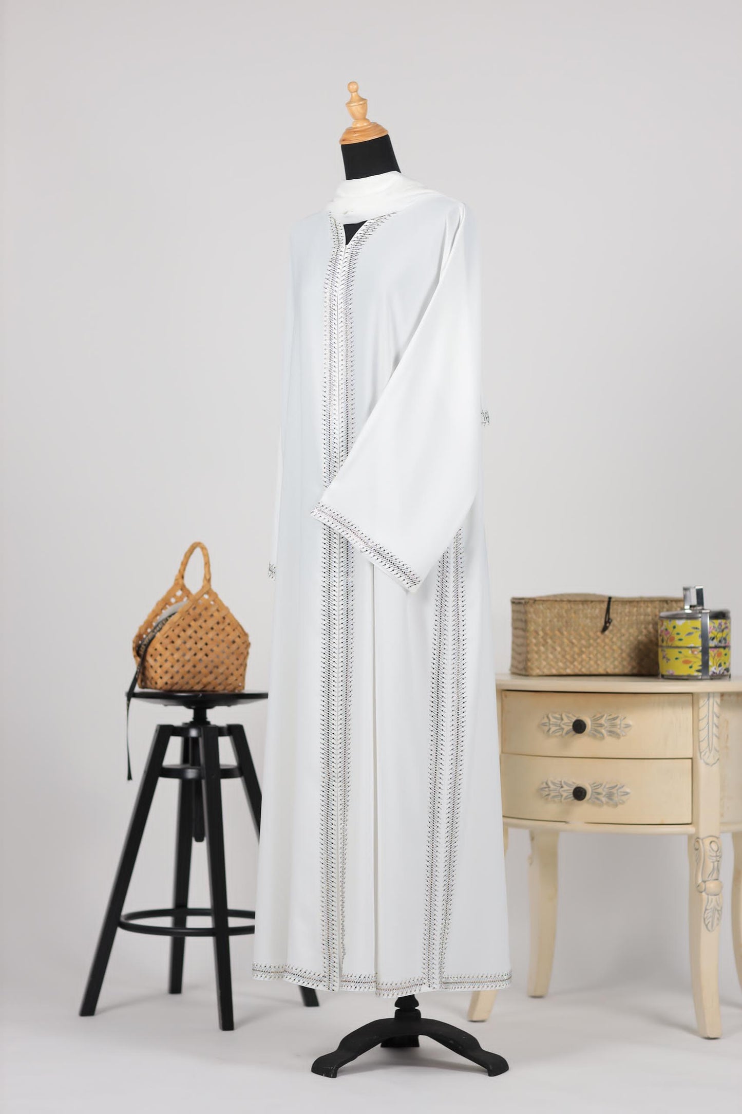 BARSHA ABAYA WHITE