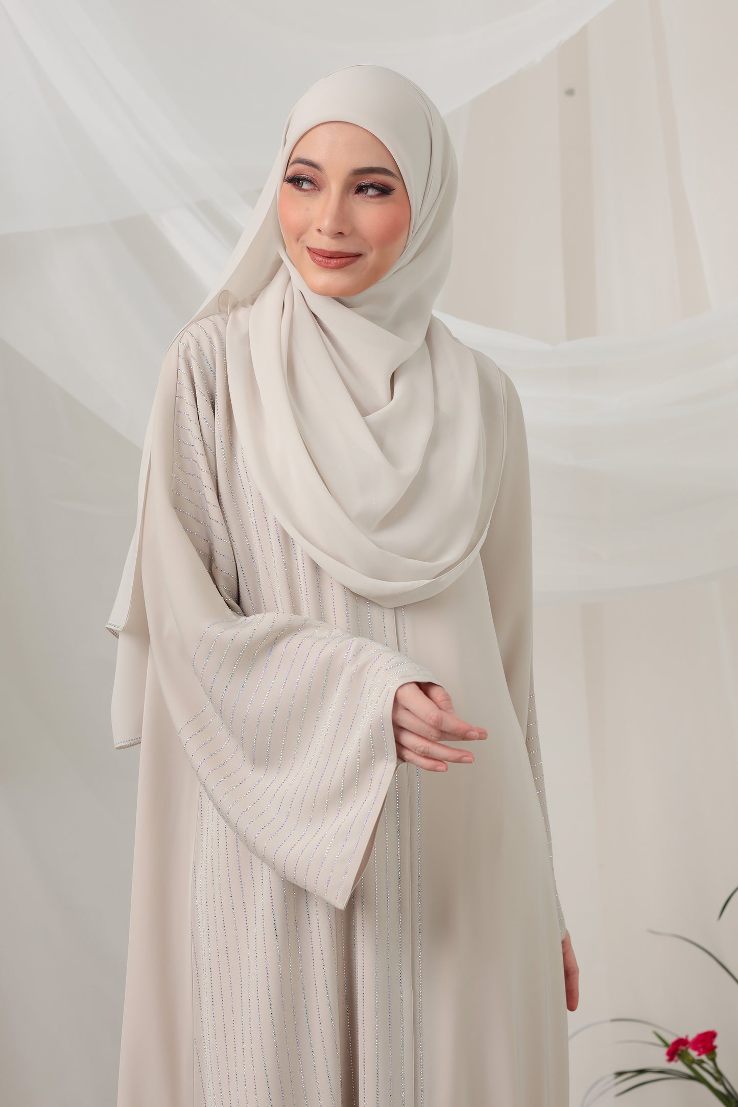 RHEA ABAYA EGGSHELL