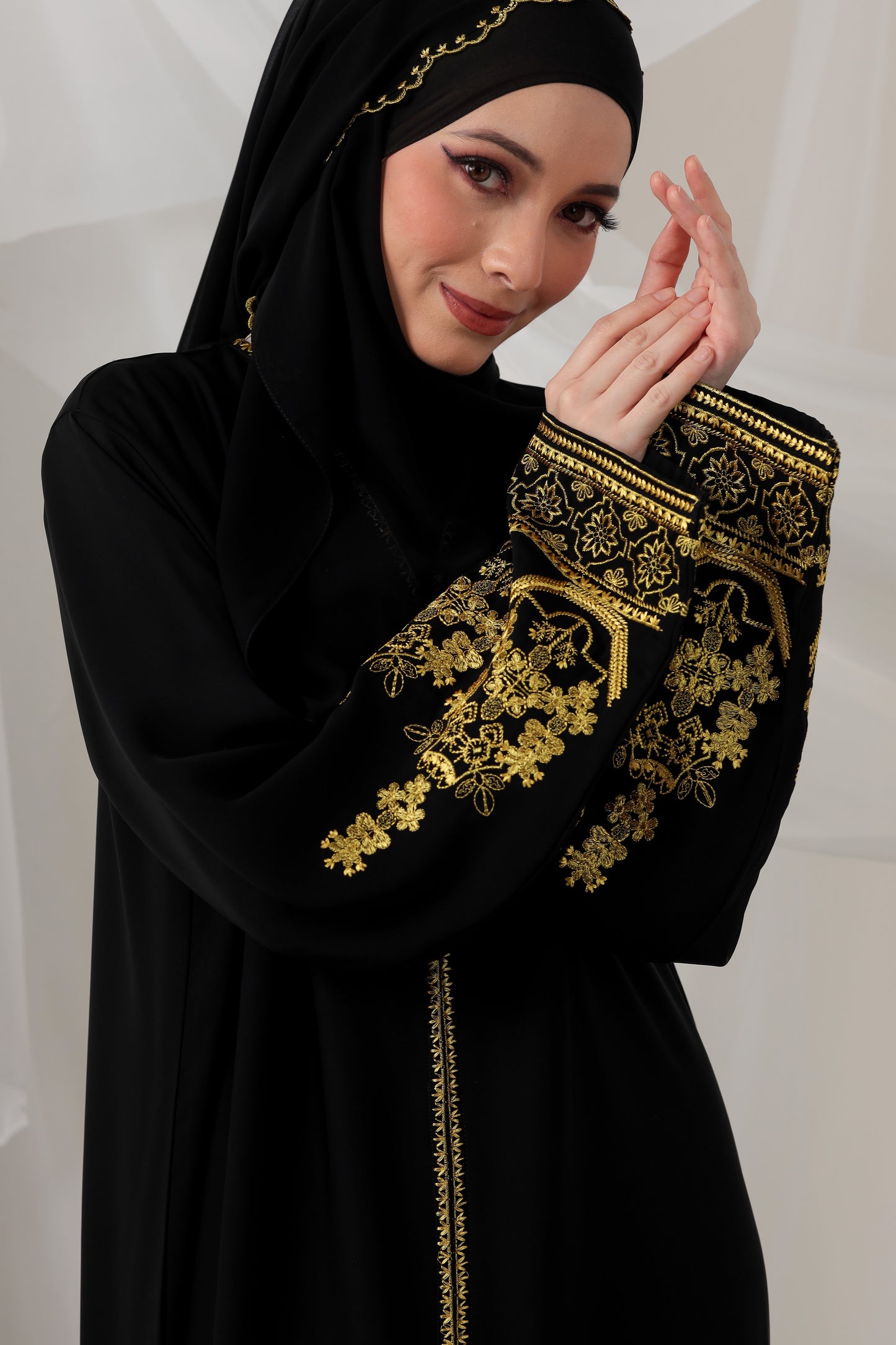 MAHEERA ABAYA