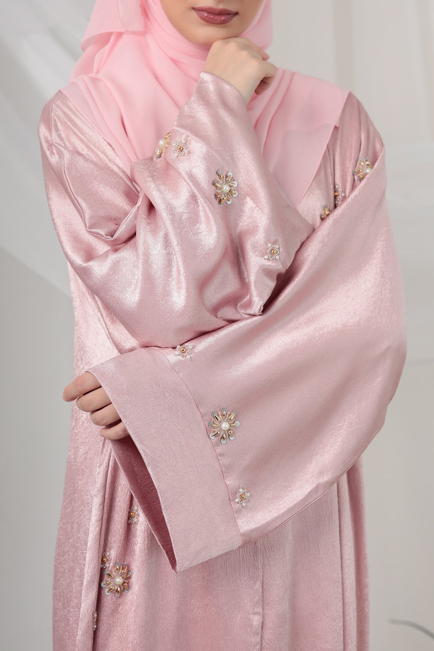 ARALYN ABAYA PINK